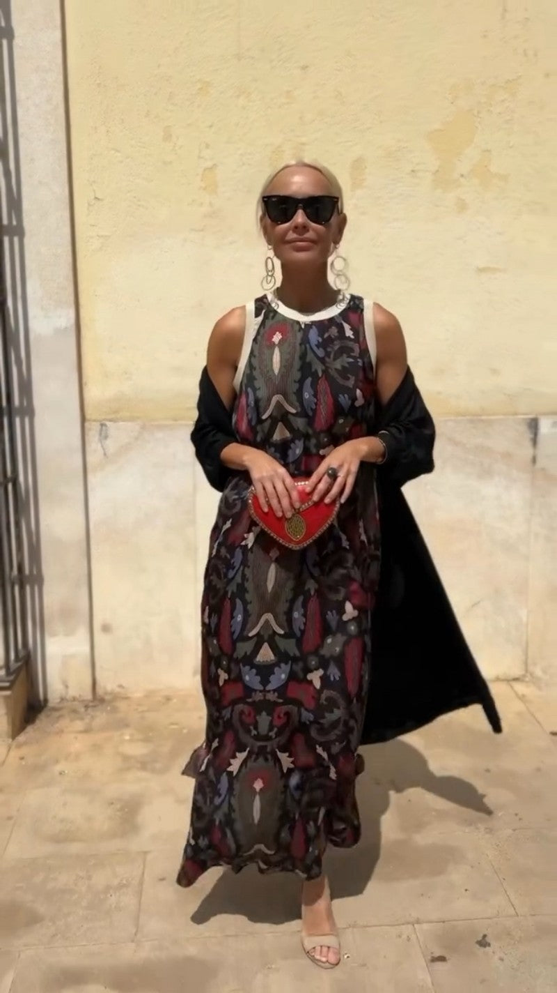 Eterna | Elegantní dlouhé šaty s odpovídajícím šálkem