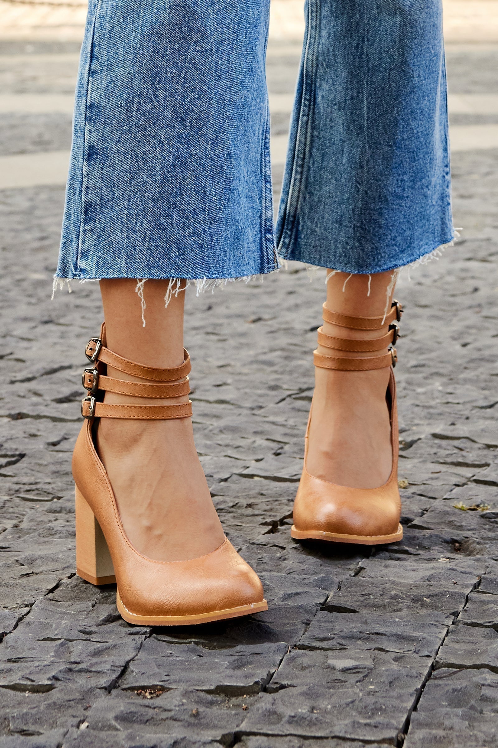 Elisa | Hladké sandály s vysokým podpatkem