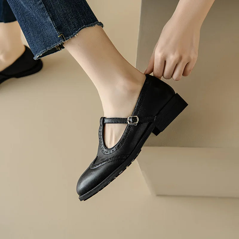 Elegantní T-páskové Mary Janes
