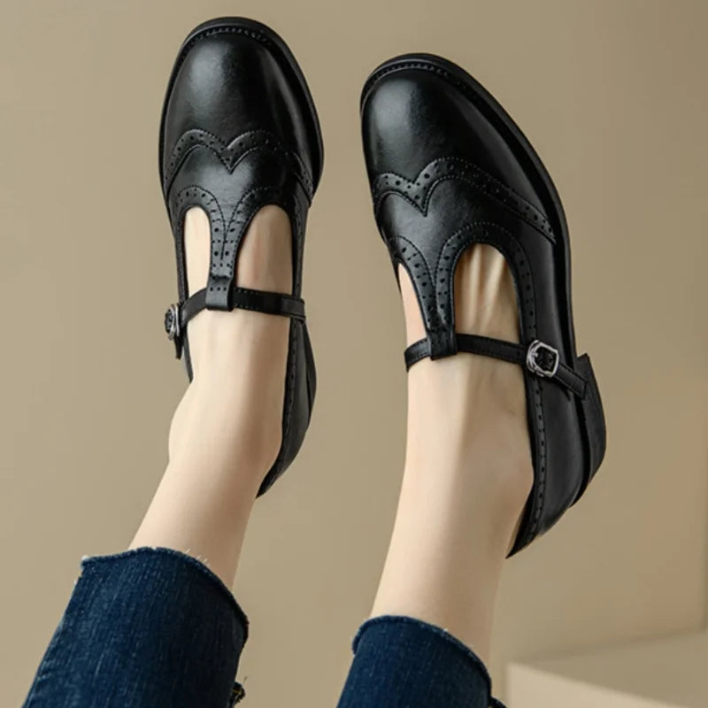 Elegantní T-páskové Mary Janes